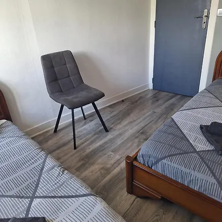 A6 - Comme A La Maison - * Chateaubriant